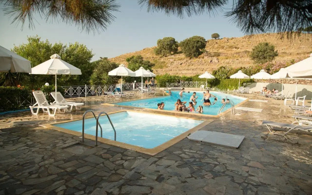 Akti Hotel & Apartments