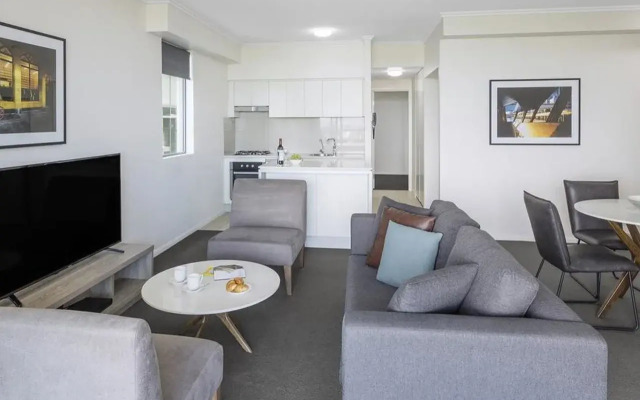 Oaks Brisbane on Margaret Suites