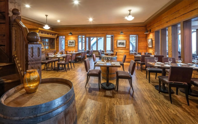 Emerald Lake Lodge