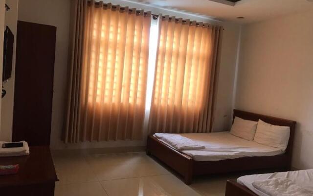 Dung Khanh Motel by ZUZU