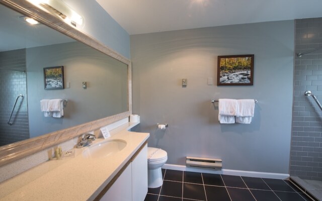 Gibsons Garden Hotel