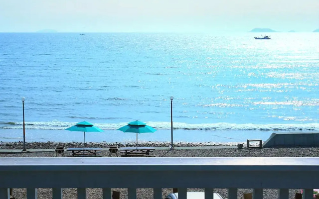 Anmyoendo Gomseom Simile Pension