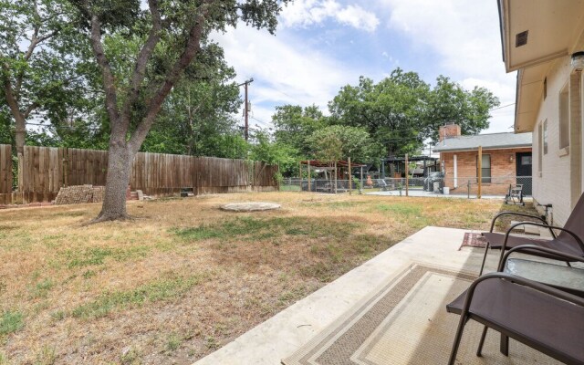 Spacious San Antonio Retreat w/ Private Patio!