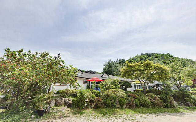 Yeongju Buseoksa Ganeun Gilae Pension