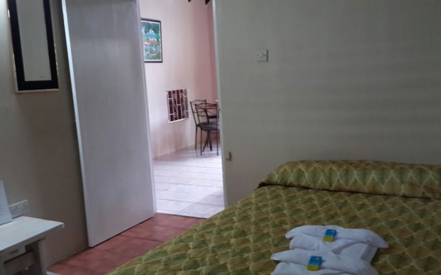 Buttercup Cottage Apartments in Bequia, St. Vincent and the Grenadines from 96$, photos, reviews - zenhotels.com