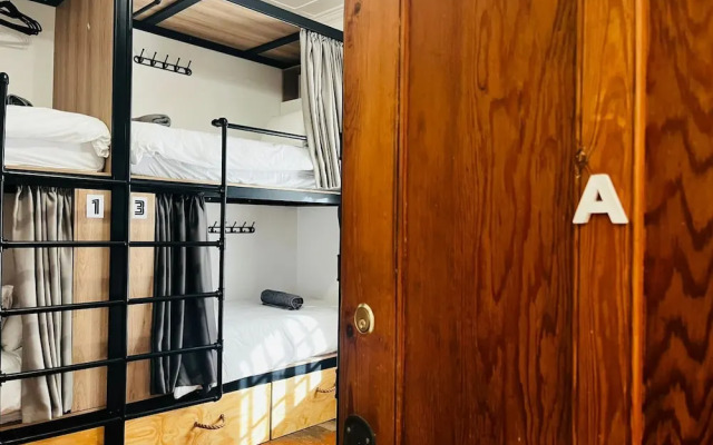 BIM Backpackers In Muizenberg