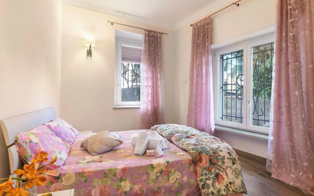 Little Mermaid of Stresa Pet Friendly