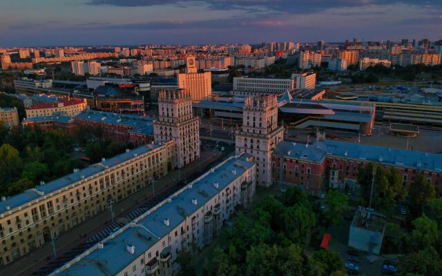 Apartments on Vera Khoruzhey Street