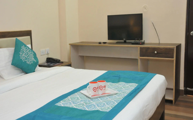 Season 4 by OYO Rooms