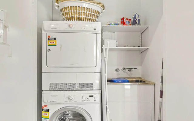 Blue Fish, 41 Boulder Bay Road