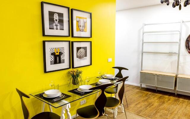 Majestic 1BD Old Town Apartment by Hostlovers