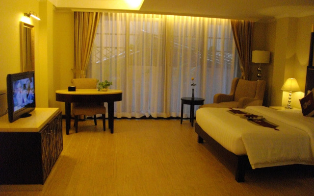 Lux Riverside Hotel & Apartment