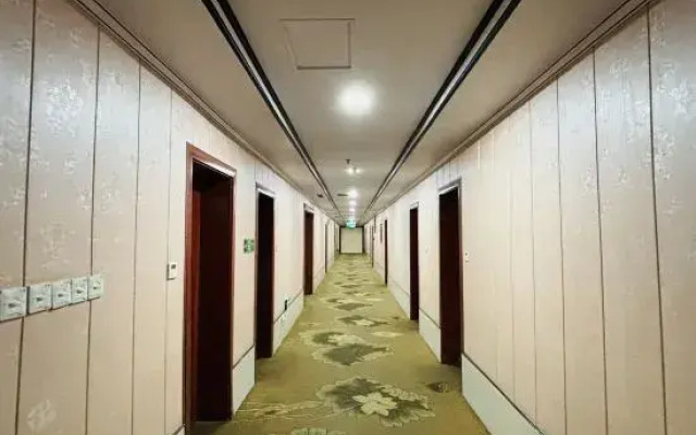 Xinxiang Jiuzhou Hotel (Pangdonglai Erpang)