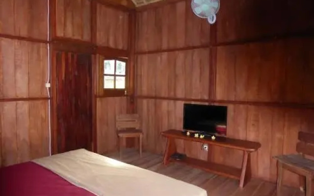 Shibui Garden Bungalows and Restaurant