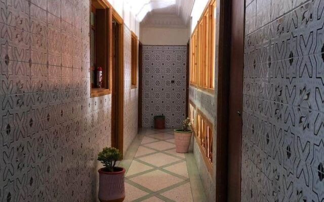 Nomad Surf House - Hostel