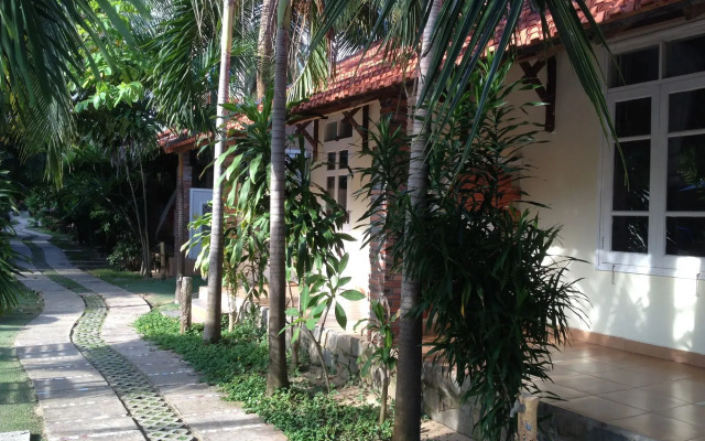 Nhat Quang Family Beach