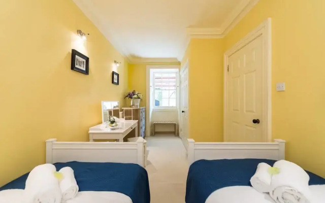 JOIVY Luxury Carlton Terrace Main Door Apartment