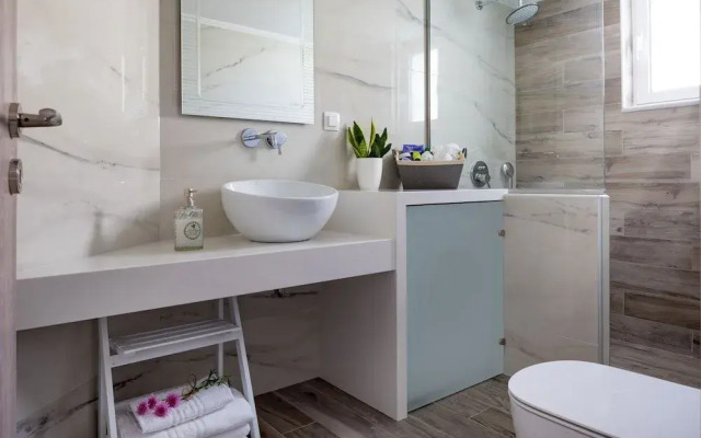 E & G Relax Homes
