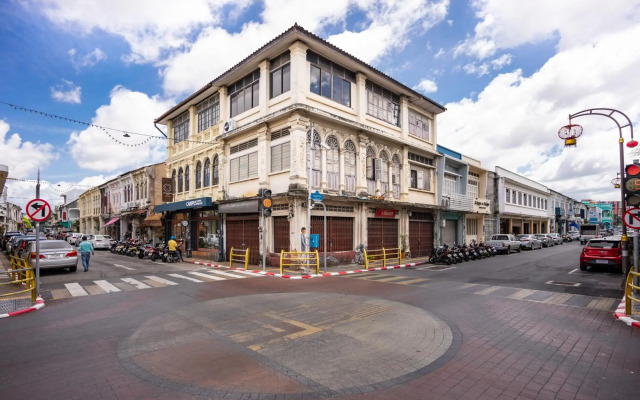 The Tint at Phuket town