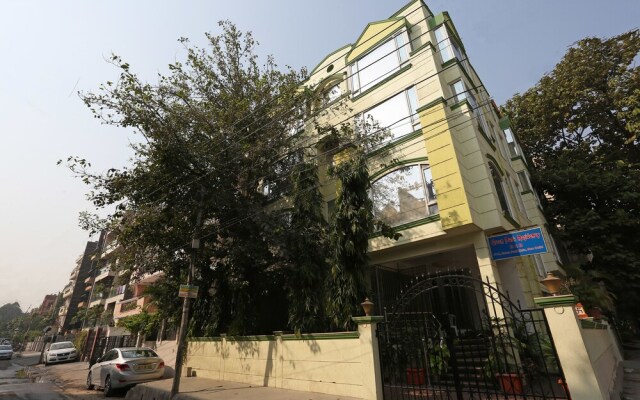 Oyo 23224 Green Park Residency