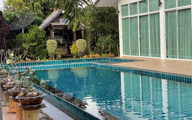 De.Flora Pool Villa