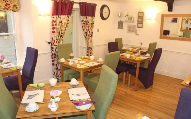 St John's Lodge (incl off-site health club)