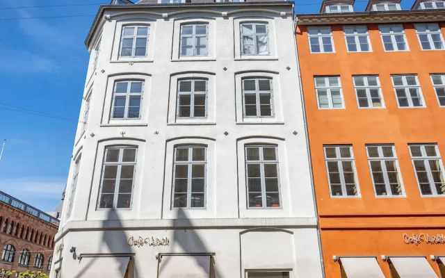Sanders Regent - Bright 1 Bdr Apt