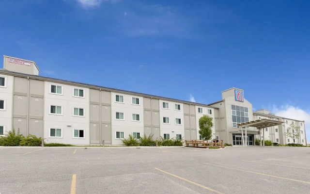 Motel 6 Brandon, MB