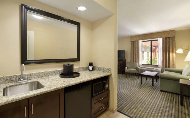 Hampton Inn & Suites Thousand Oaks, CA