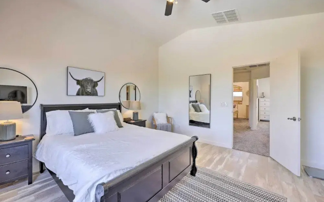 Updated Maricopa Retreat < 2 Miles to Golf!