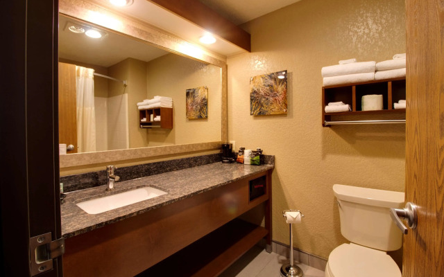 Best Western Harbour Pointe Lakefront