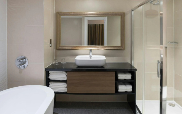 Renaissance London Heathrow Hotel