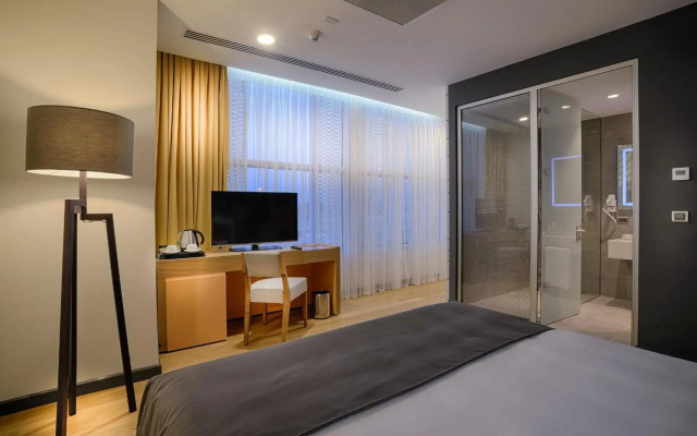 Tav Airport Hotel Izmir