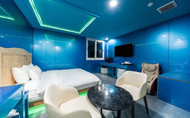 Yeosu San Self Check-in Hotel