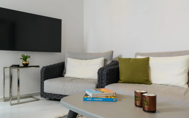 Sea&City by HolyGuest