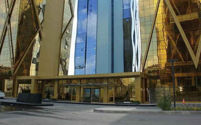 Mac Hotel Vazo Kule