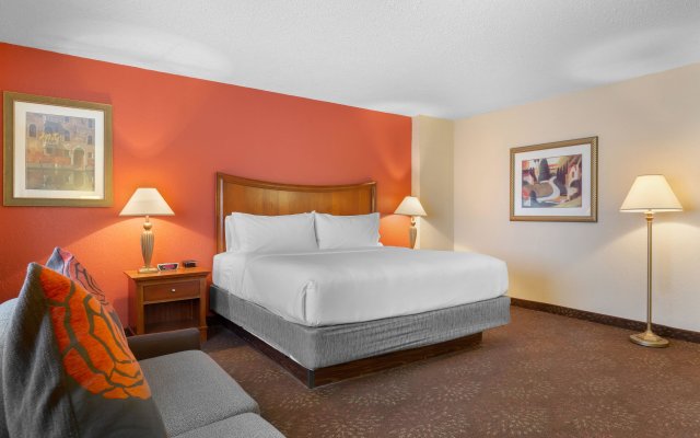 Holiday Inn Express Chicago-Downers Grove, an IHG Hotel