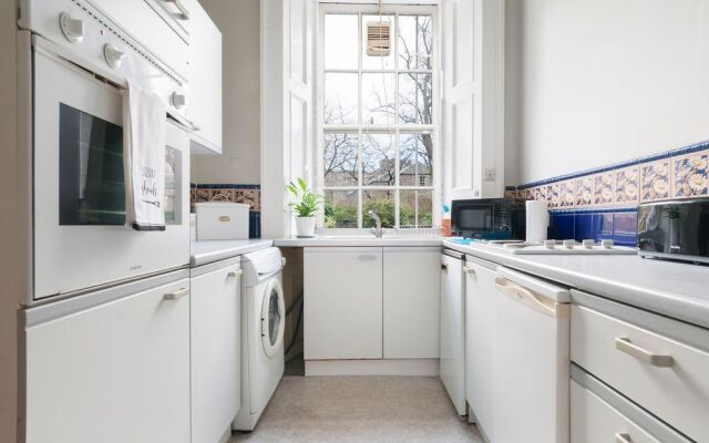 Gloucester Place Georgian Apartment