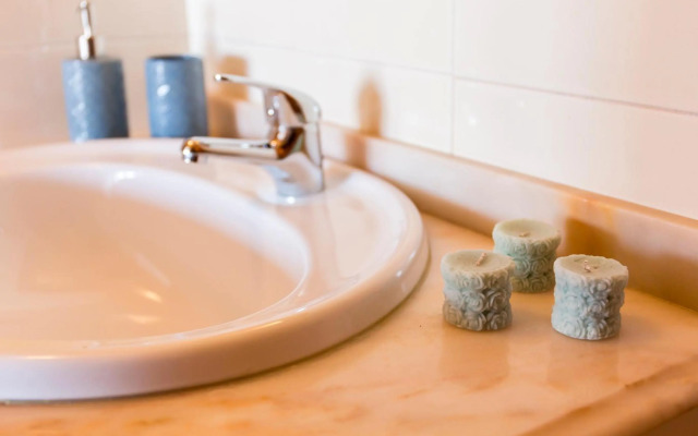 Sunset Relaxing Apt with terrace, parking & bikes