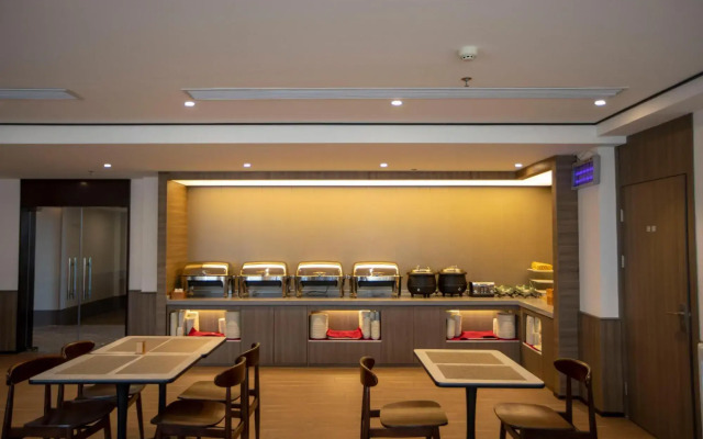 HanTing Hotel (Huaiyang Central Bus Station)