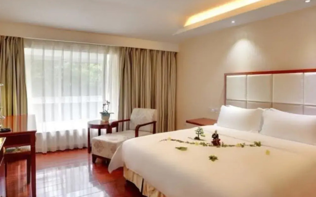 Southeast Huadu Hot Spring Hotel