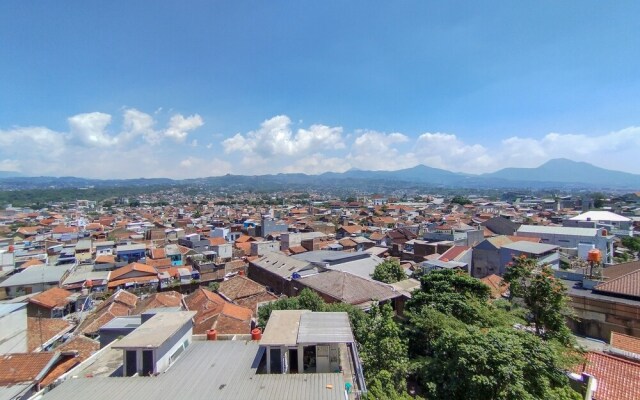 Simply 2Br At Apartment Gateway Ahmad Yani Cicadas