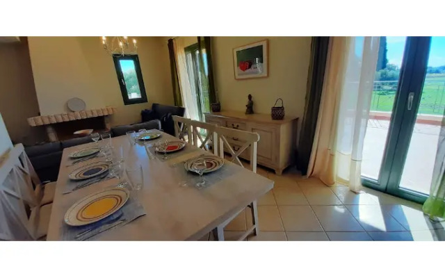 Villa Elaionas 1