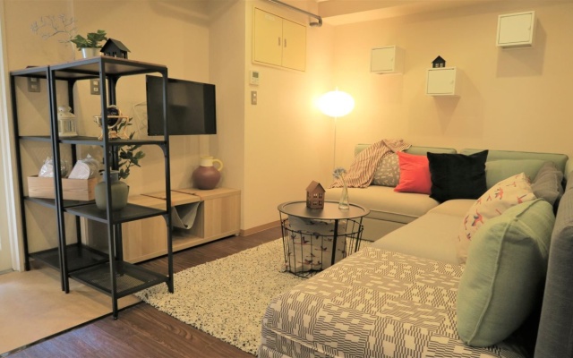 Kitashinchi Apartment – Guest Rooms – Osaka