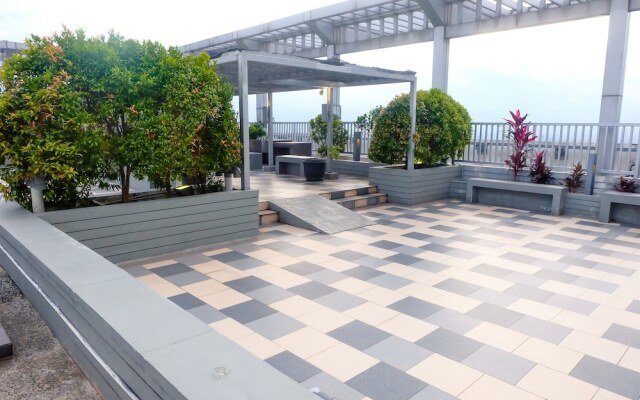 Minimalist Cosmo Terrace Thamrin City