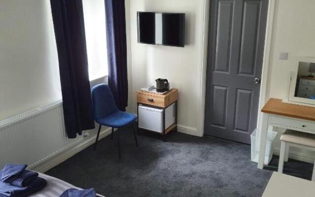Red Lion Rooms - Self Check In