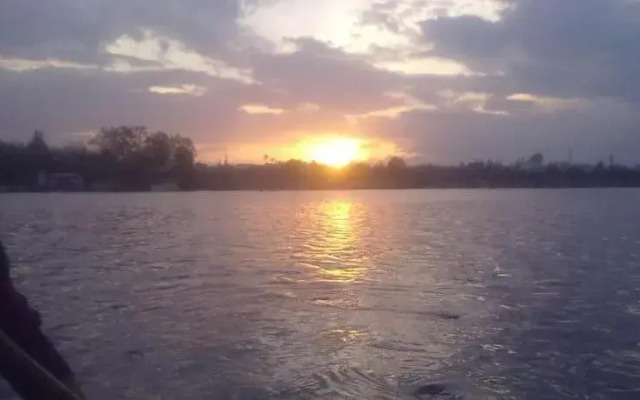 New Lucky Kashmir Houseboats