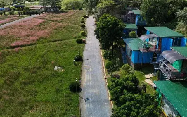 Yingxi Fenglin Corridor Kowloon Eco-tourism Holiday House