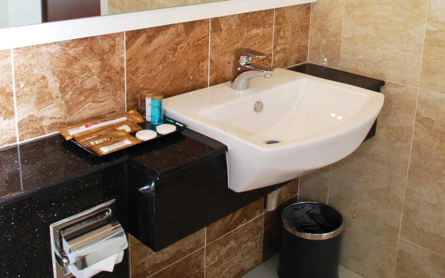 Paragon Serviced Suites @ Straits View