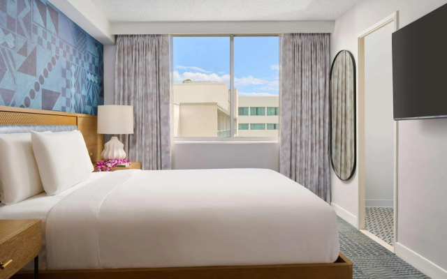 OUTRIGGER Waikiki Paradise Hotel